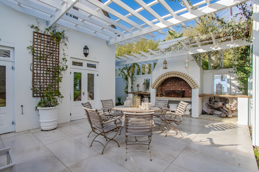 4 Bedroom Property for Sale in Franschhoek Western Cape